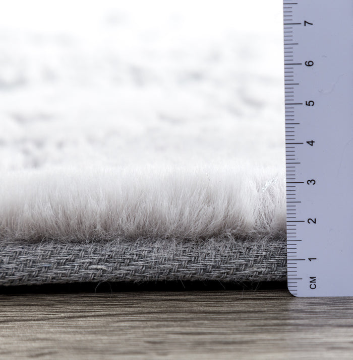 Chryso 5x7 Grey Area Rug - Adams Furniture