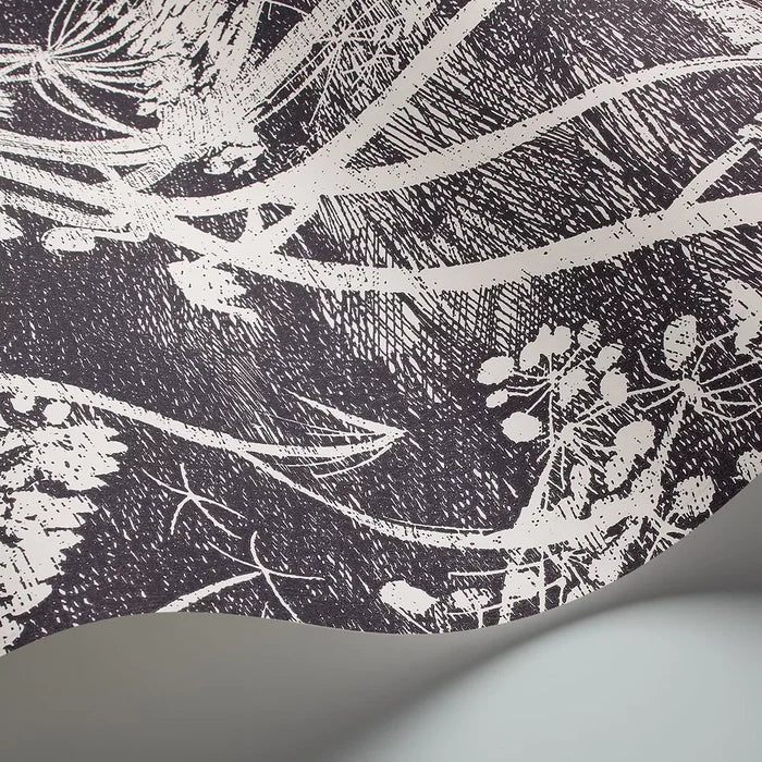 Cow Parsley Wallpaper - Black/White