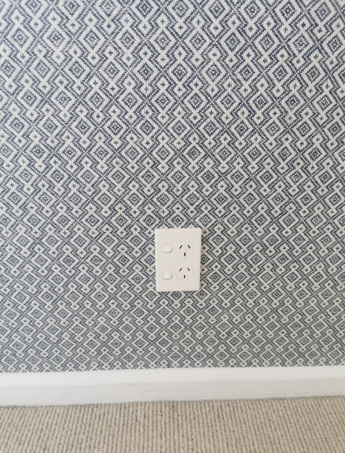 Diamond Wave - Grasscloth Wallpaper - Navy and White