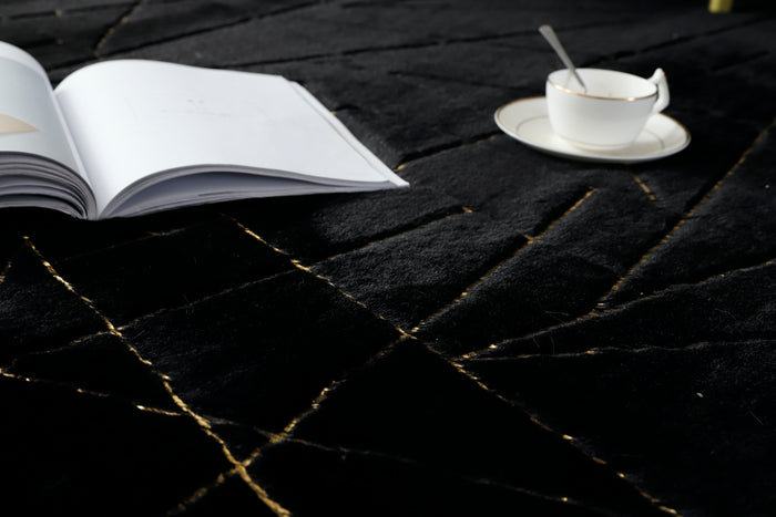 Emma 5x7 Black/Gold Area Rug - Adams Furniture