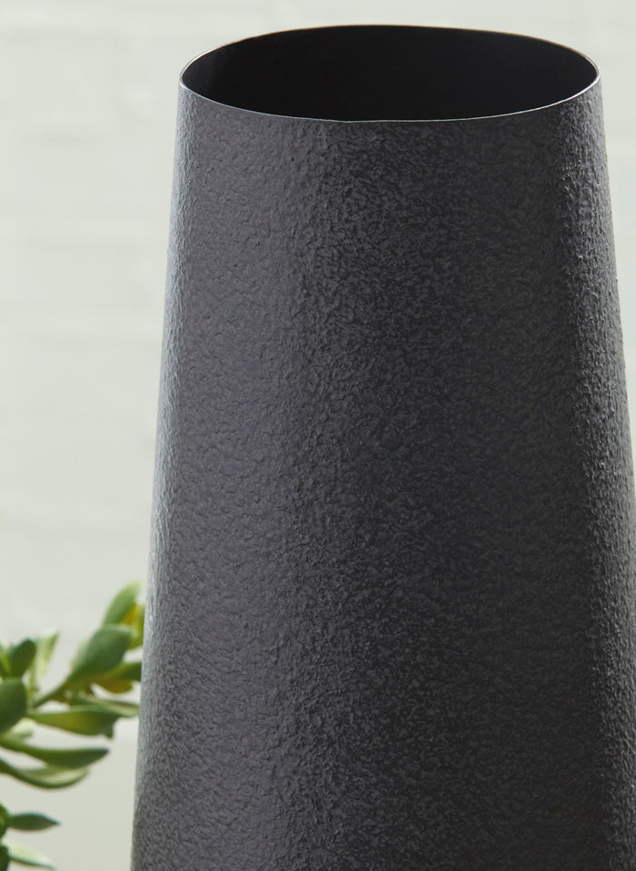 Fynn Vase - Adams Furniture