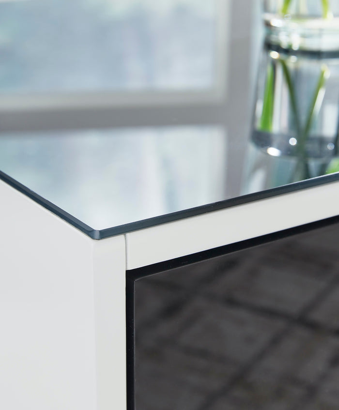 Gardoni End Table - Adams Furniture
