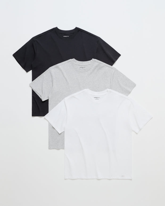#monochrome - featured