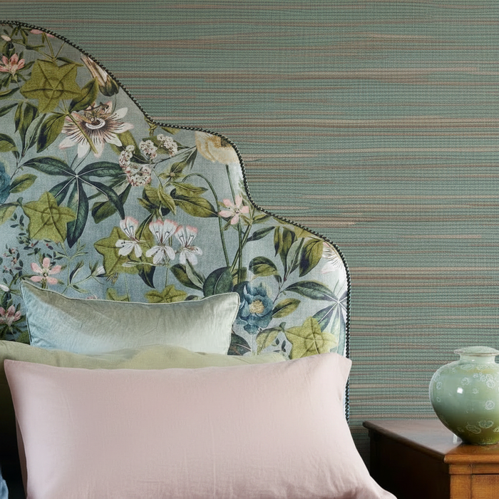 Pink Pillows with NH1032 Wallpaper
