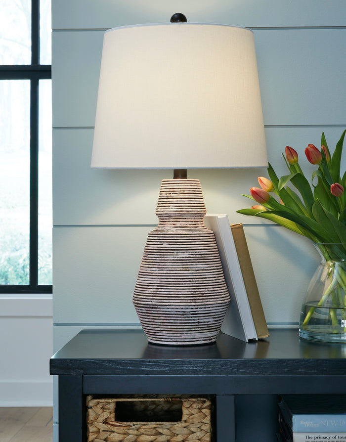 Jairburns Table Lamp (Set of 2) - Adams Furniture