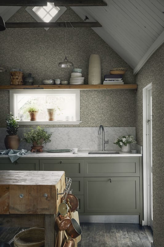 Linnea Garden Wallpaper - Green