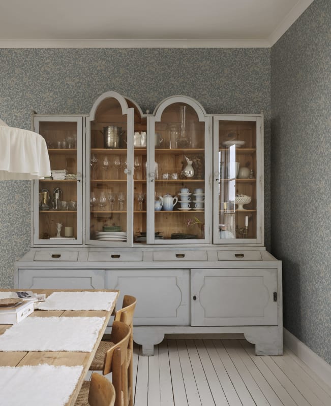 Linnea Garden Wallpaper - Misty Blue