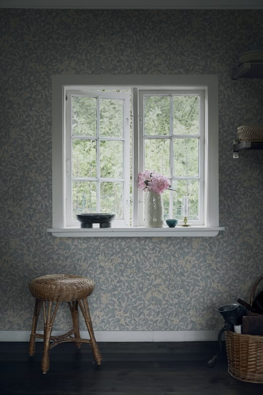 Linnea Garden Wallpaper - Misty Blue