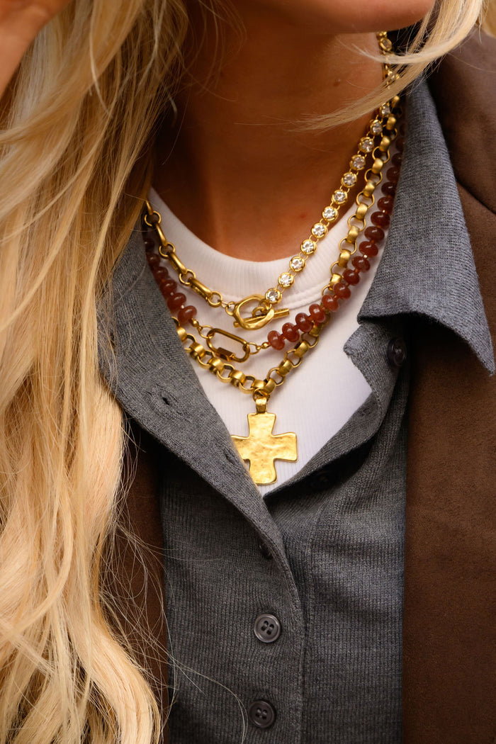 The 18 inch Loretta necklace, gold links finished with a toggle clasp
