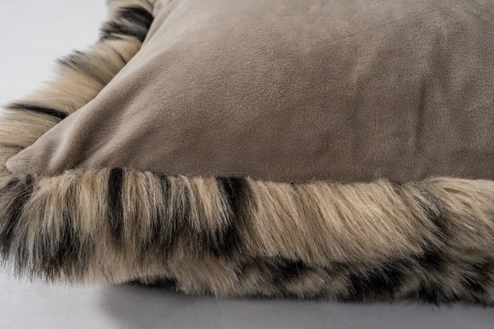 Luxury Leopard Pillow - Adams Furniture
