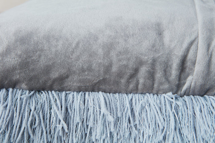 Manhattan Pillow - Adams Furniture