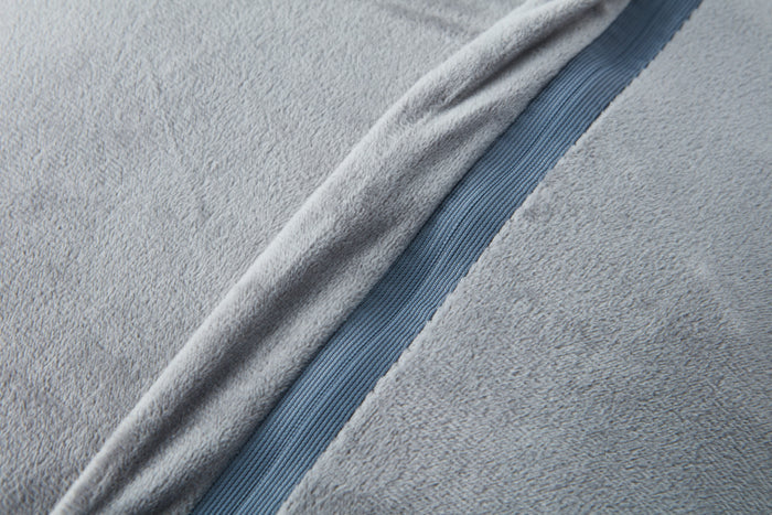 Manhattan Pillow - Adams Furniture
