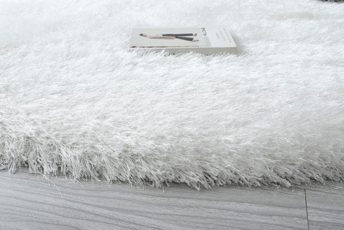 Manhattan 5x7 White Area Rug - Adams Furniture