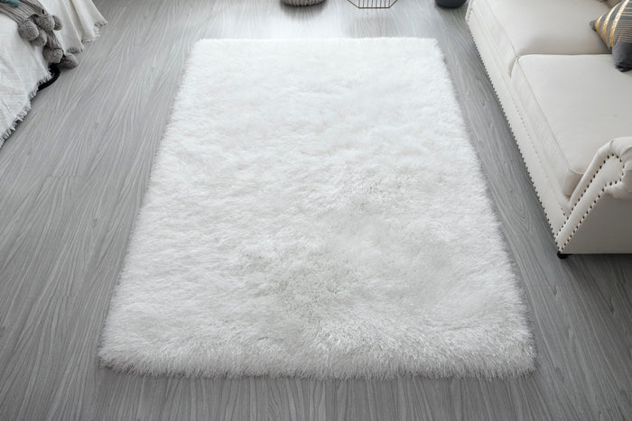 Manhattan 5x7 White Area Rug - Adams Furniture