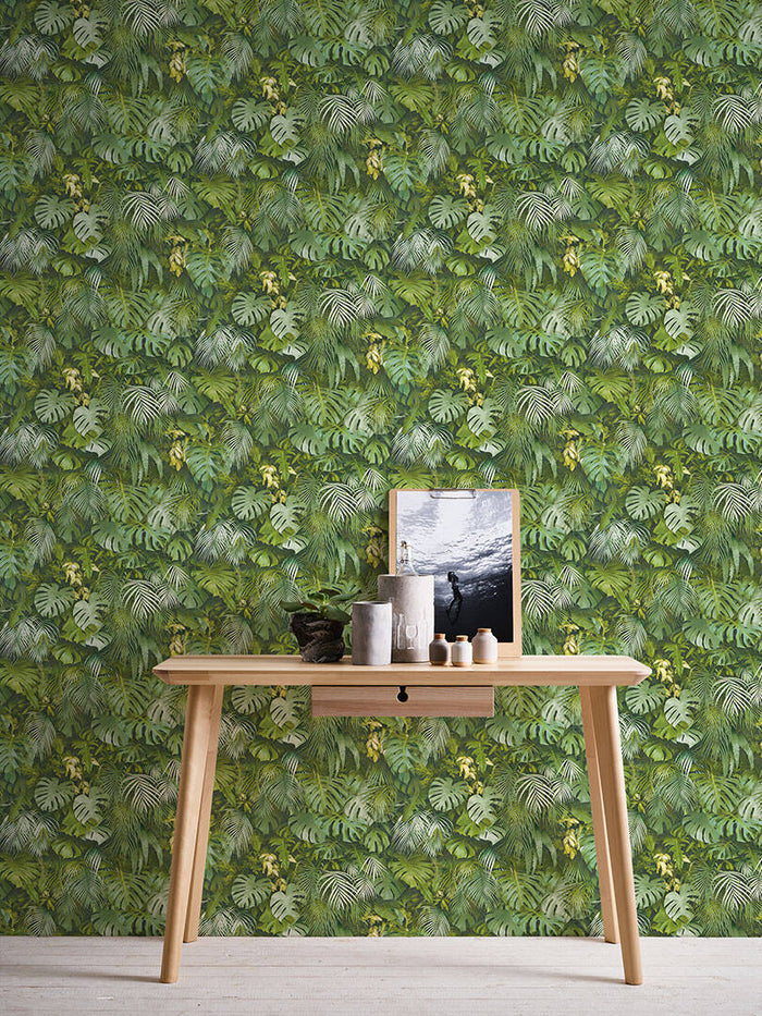 Monstera Jungle Wallpaper - Green - Peel and Stick