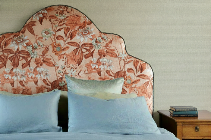 Giselle Bedhead with Symmetrical Pillows and Golden Cream Grasscloth