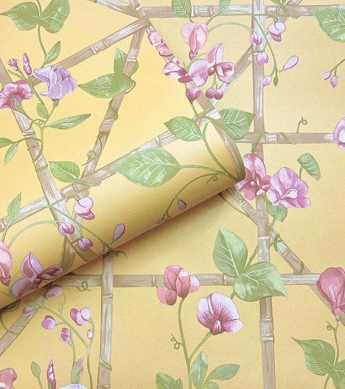 Trailing Floral Trellis – Garden Vine Wallpaper – Ochre